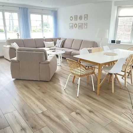 Ferienhaus-strandallee95-direkt-am-strand بيت للعطل تيميندورفير ستراند