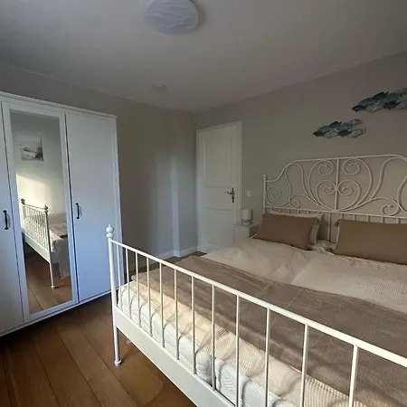 بيت للعطل Ferienhaus-strandallee95-direkt-am-strand *